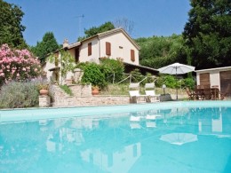 Restored farmhouse for sale in Le Marche - Le Margherite 